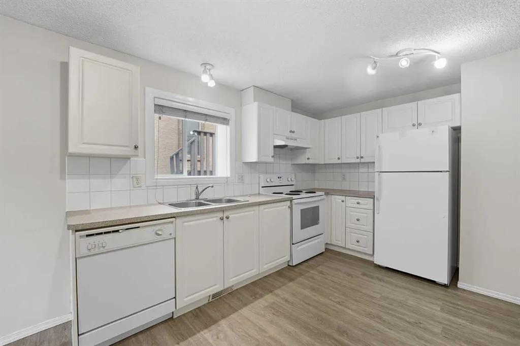 24 2005 Street SW, #101