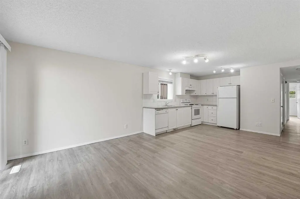 24 2005 Street SW, #101