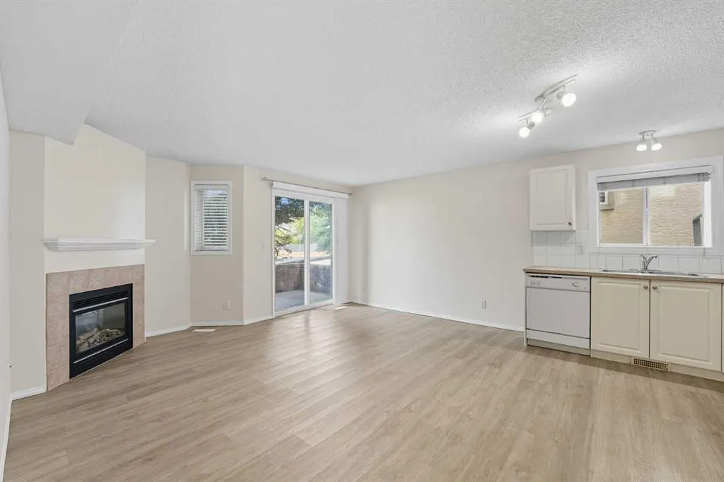 24 2005 Street SW, #101