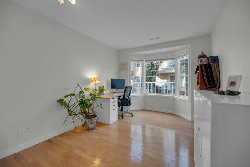 2208 29 Street SW, #2