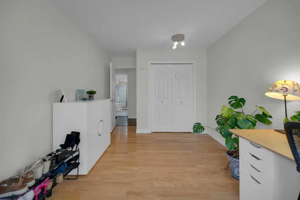 2208 29 Street SW, #2