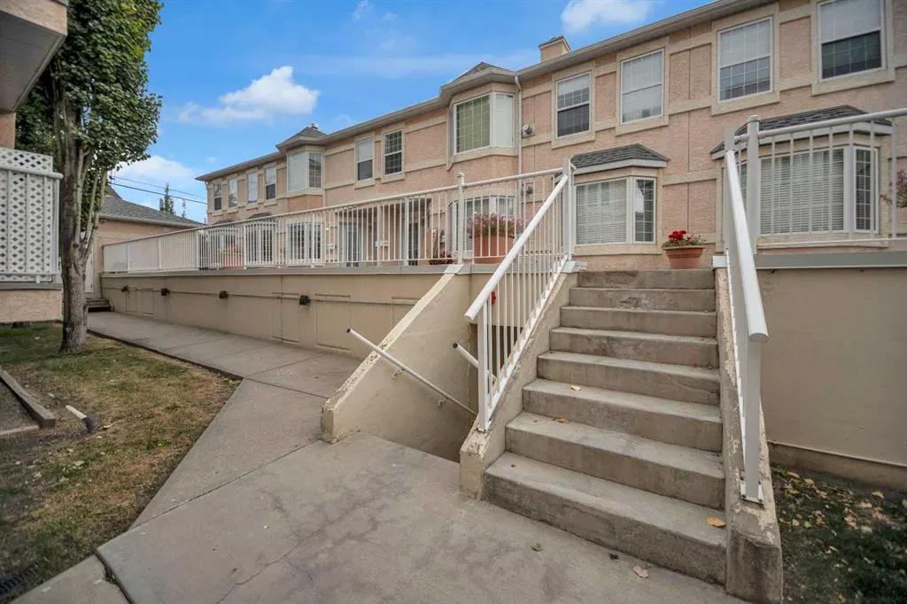 2208 29 Street SW, #2