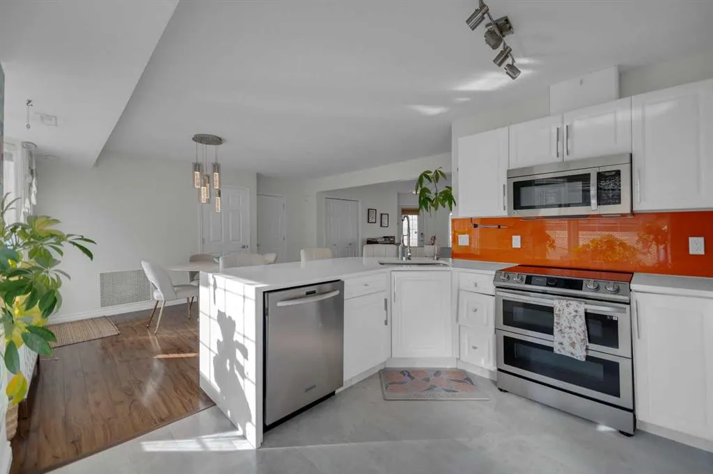 2208 29 Street SW, #2