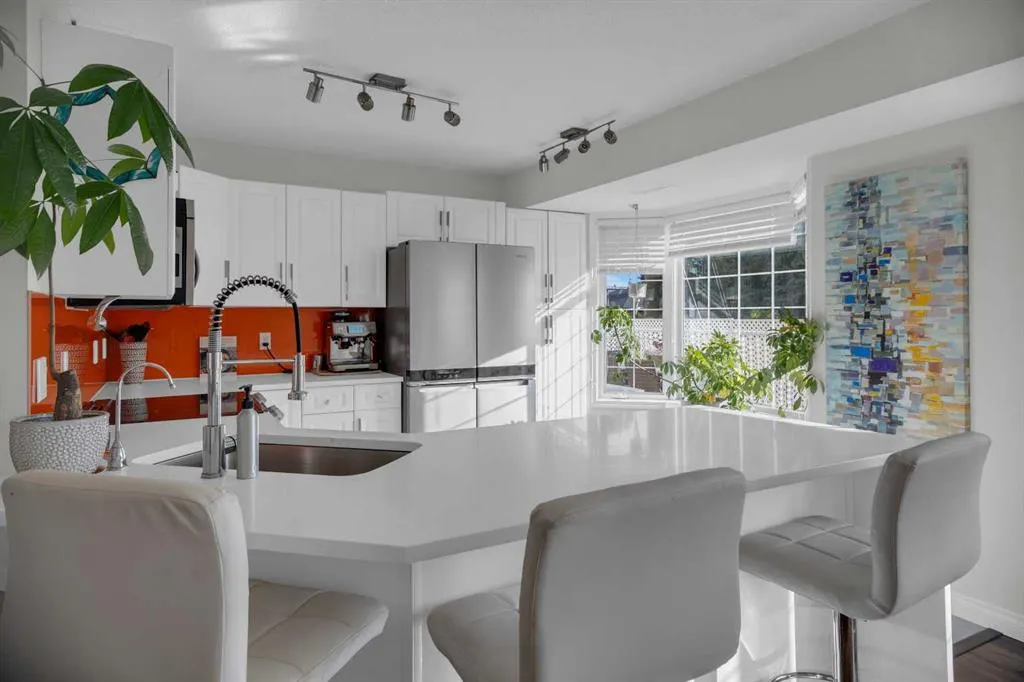 2208 29 Street SW, #2