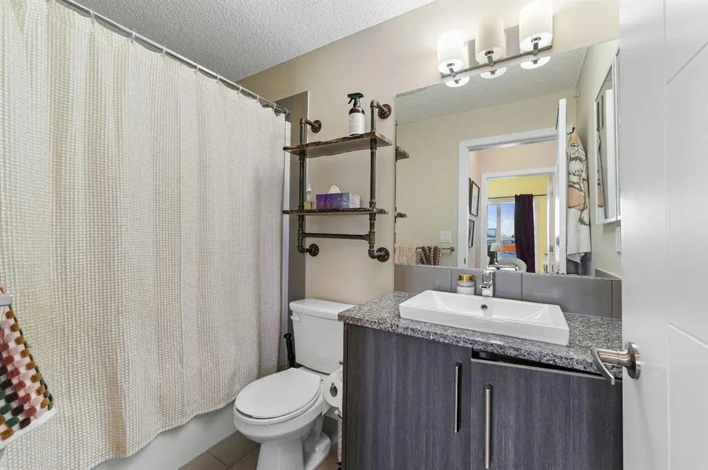 402 Marquis Lane SE, #410