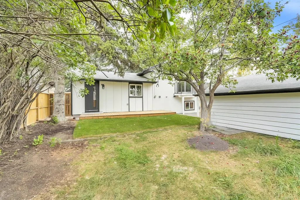 111 Allandale Close SE