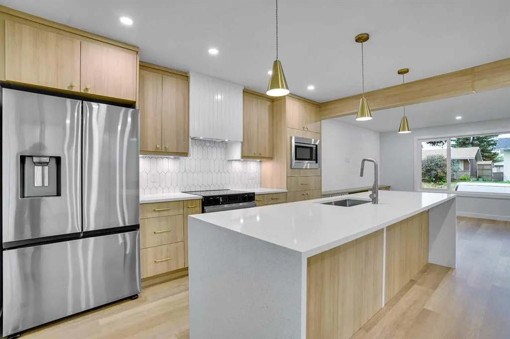 111 Allandale Close SE