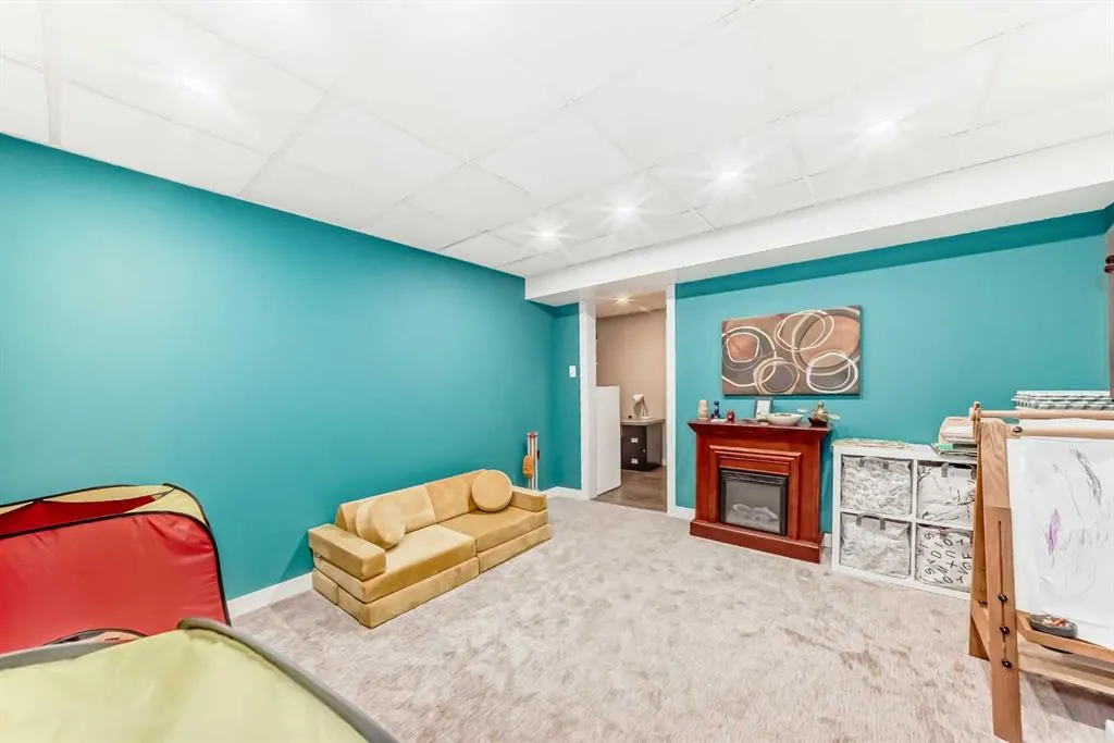 6739 Coach Hill Road SW