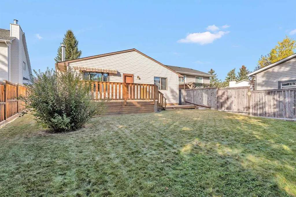 183 Cedardale Place SW