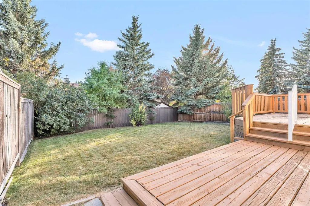 183 Cedardale Place SW