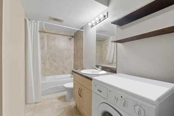 104 24 Avenue SW, #206