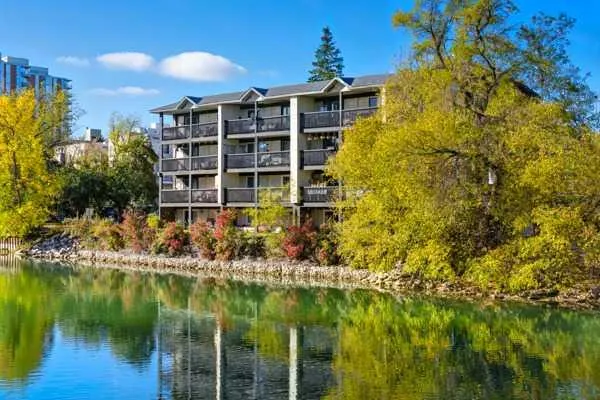104 24 Avenue SW, #206