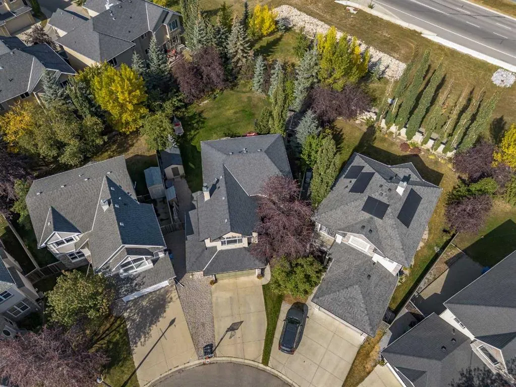 57 Strathlea Grove SW