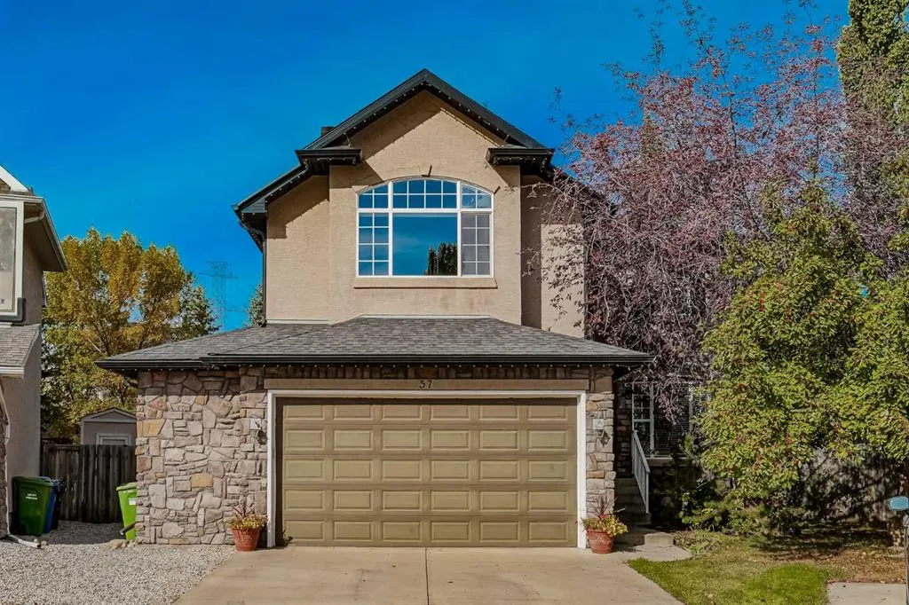 57 Strathlea Grove SW