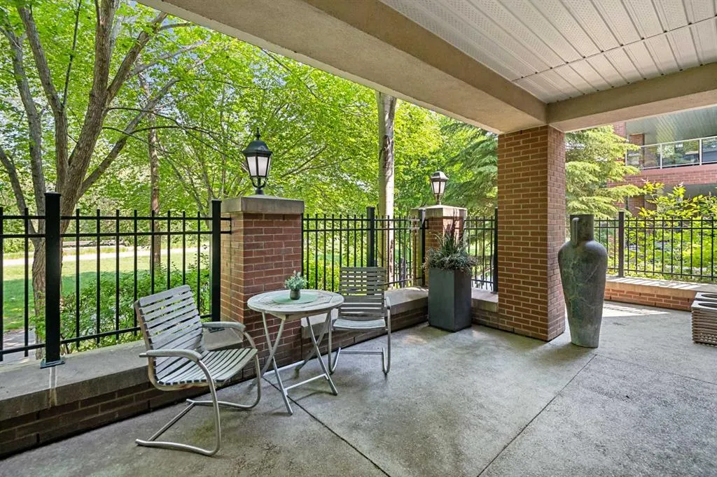 670 PRINCETON Way SW, #105