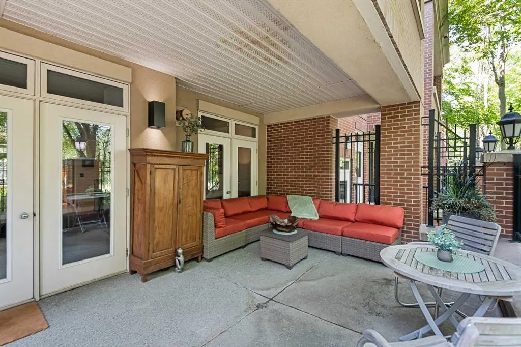 670 PRINCETON Way SW, #105
