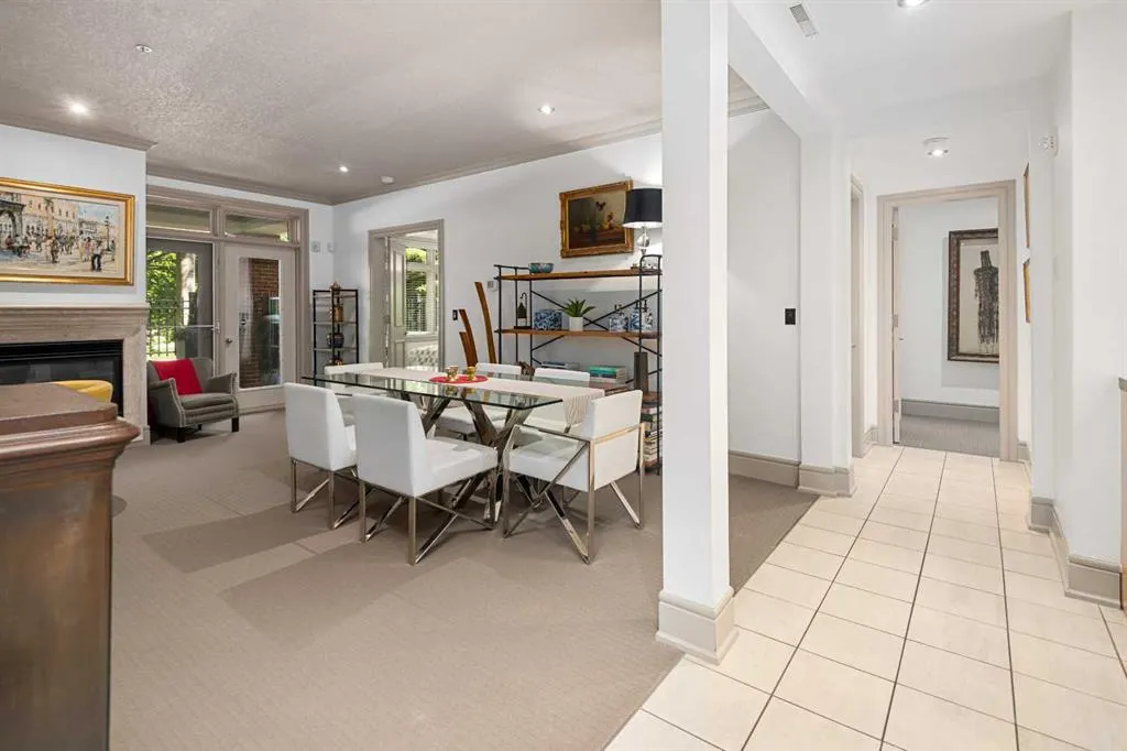 670 PRINCETON Way SW, #105