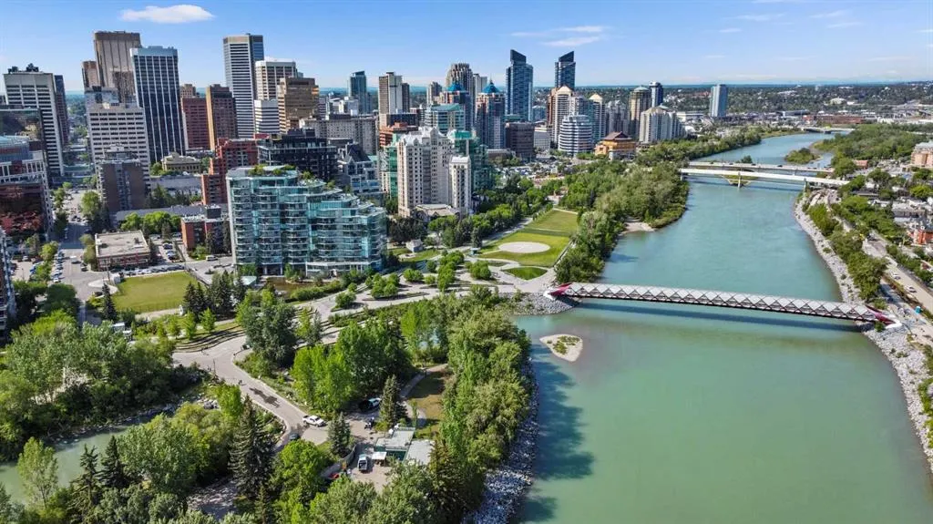 670 PRINCETON Way SW, #105