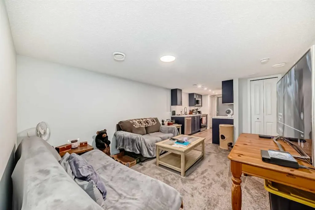 36 Edith Gate NW