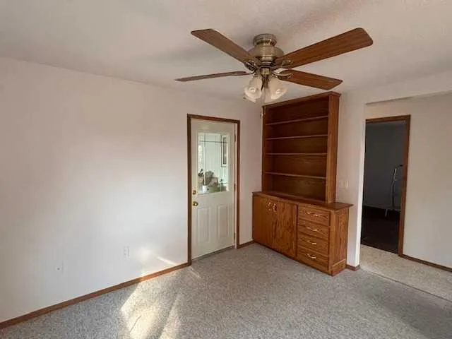 15 Willow Road W