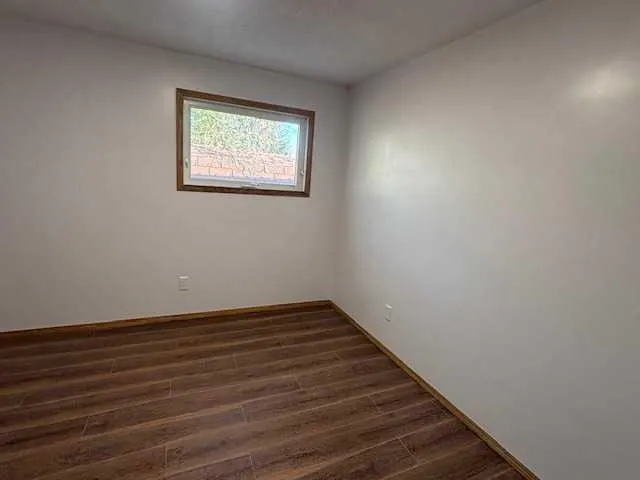 15 Willow Road W