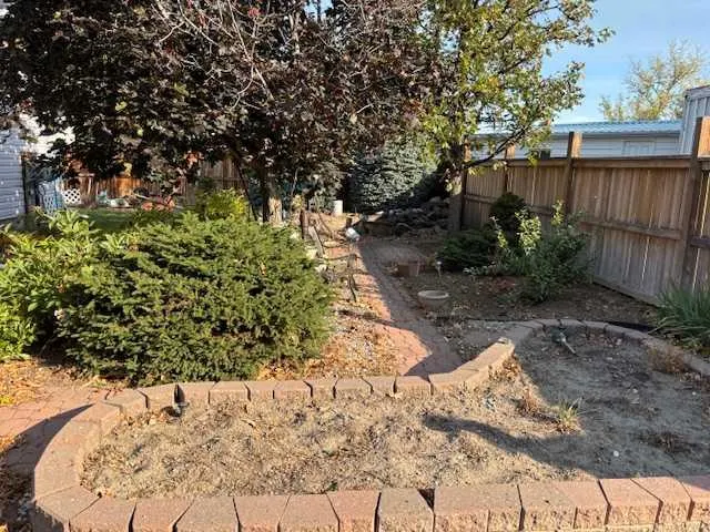 15 Willow Road W