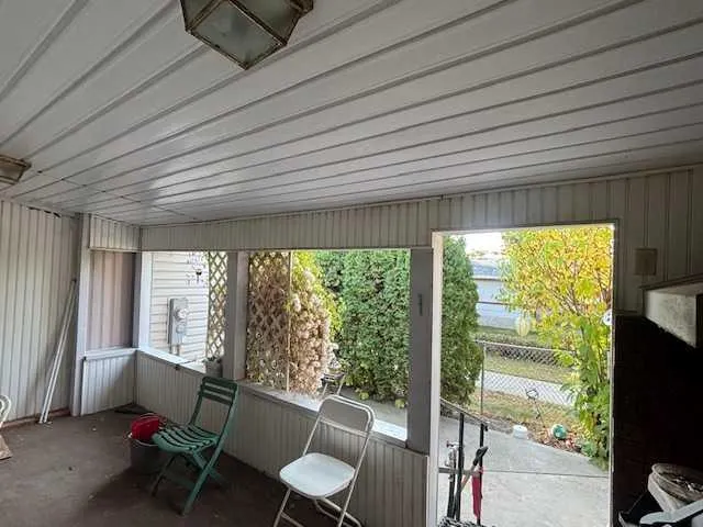 15 Willow Road W