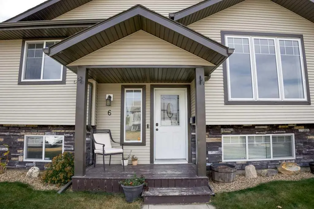 6 Coachill Street