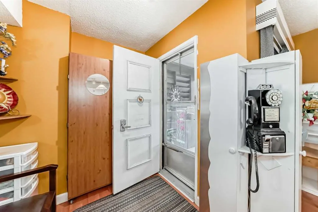 6223 31 Avenue NW, #106
