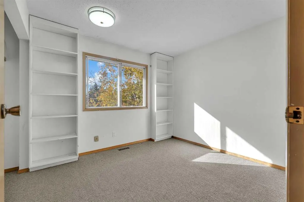 233081 Glenmore View Road