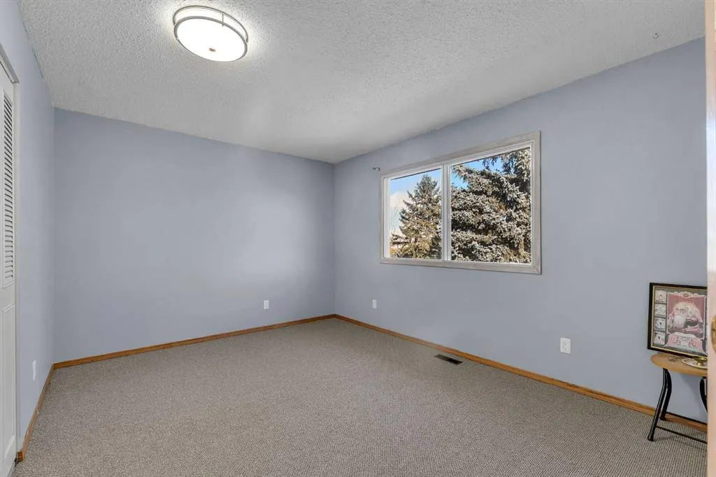 233081 Glenmore View Road