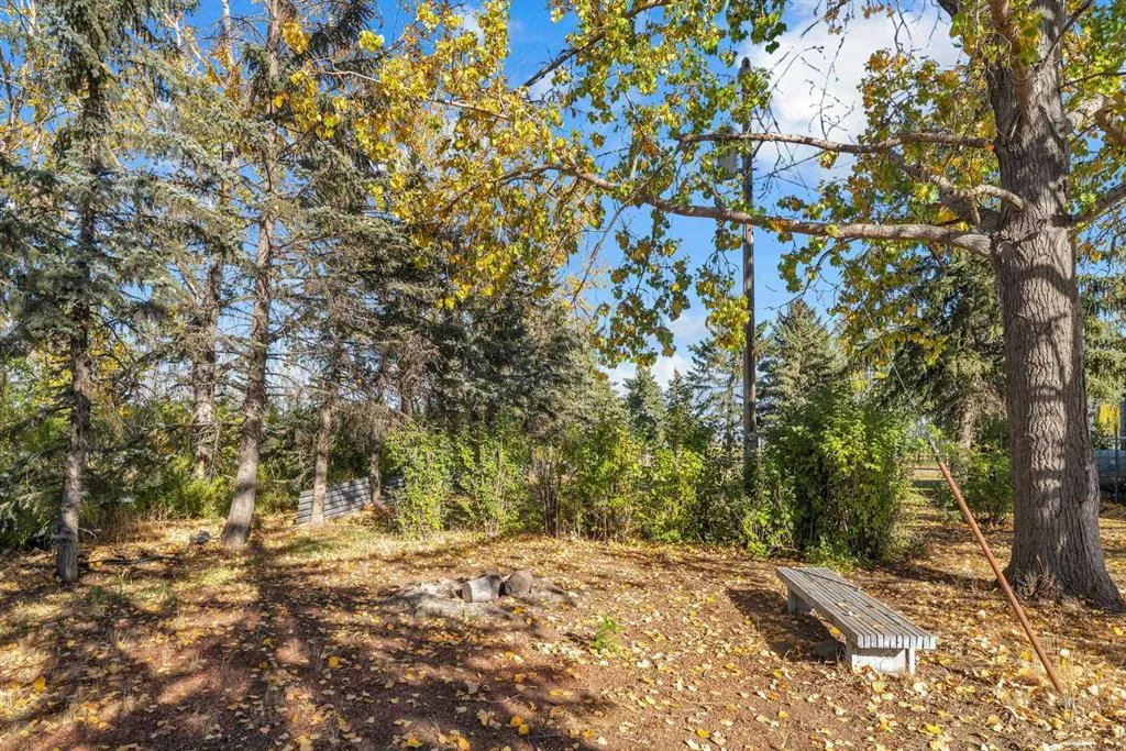 233081 Glenmore View Road