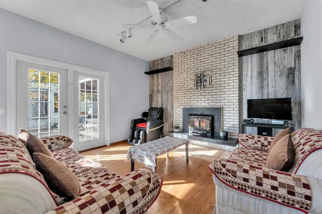 233081 Glenmore View Road