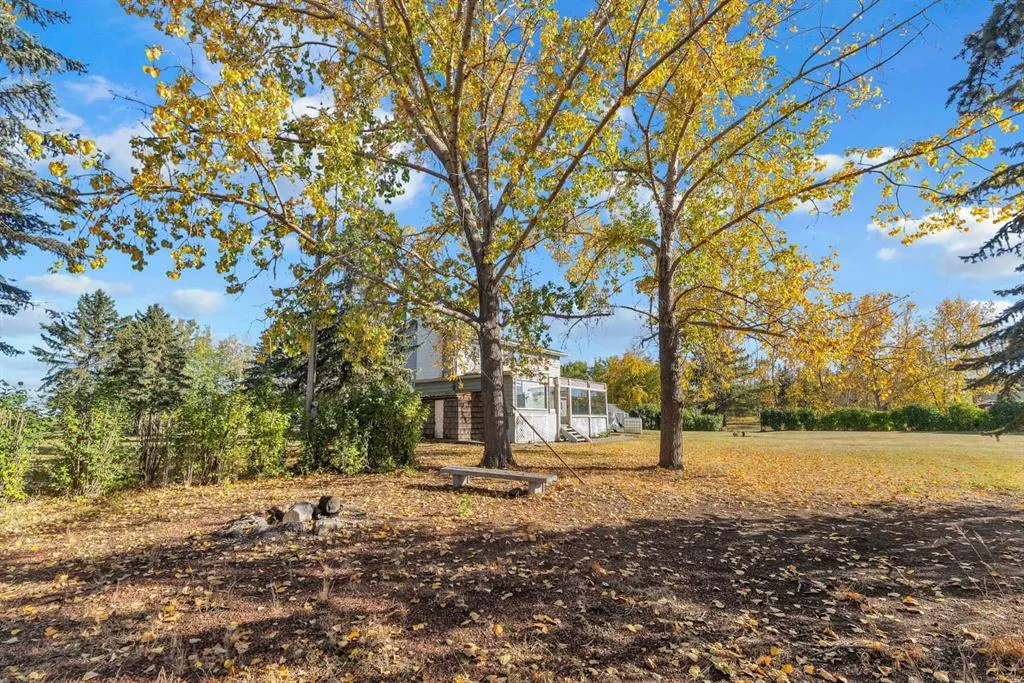 233081 Glenmore View Road