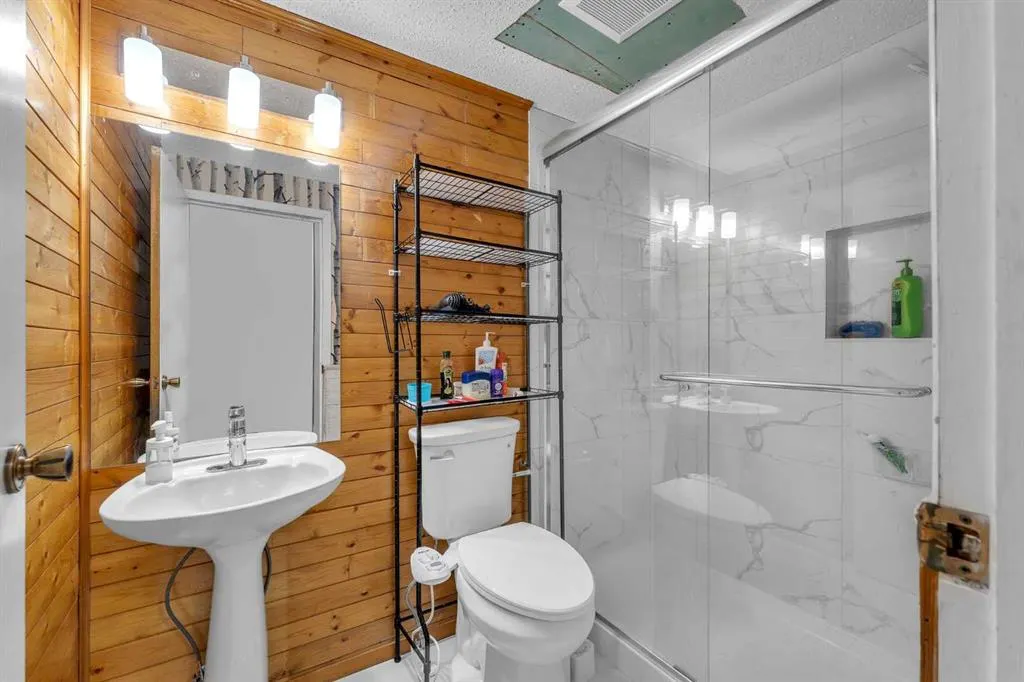 233081 Glenmore View Road