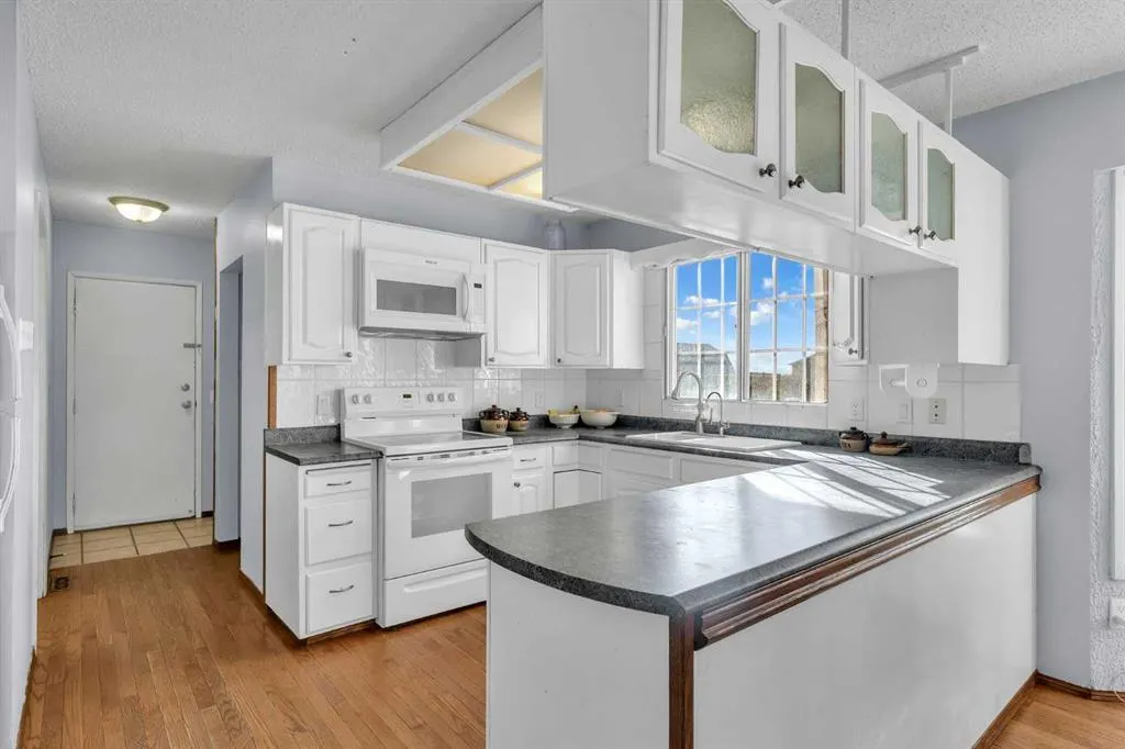 233081 Glenmore View Road