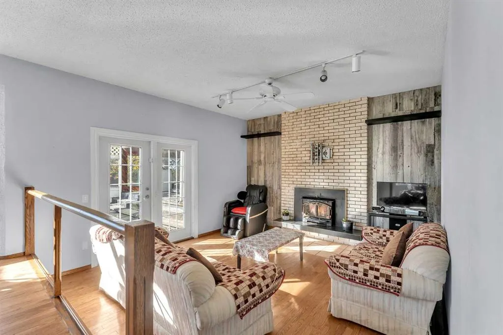 233081 Glenmore View Road