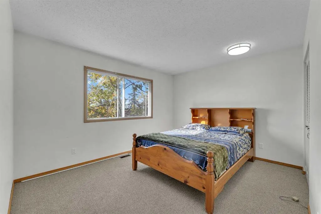 233081 Glenmore View Road