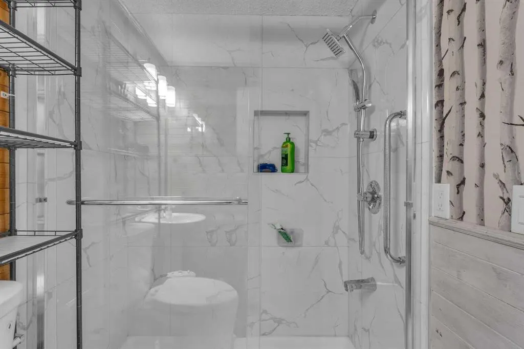 233081 Glenmore View Road