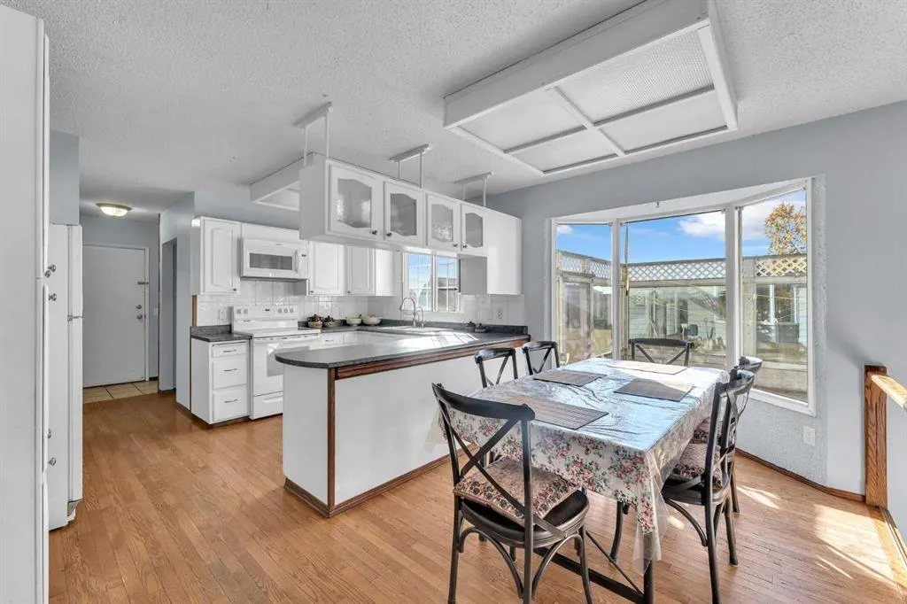 233081 Glenmore View Road