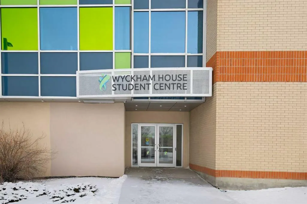4825 Mount Royal Gate SW, ##Z-118