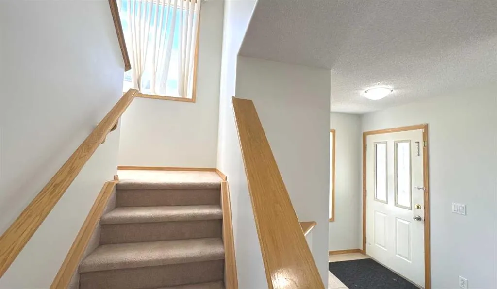 244 Los Alamos Place NE