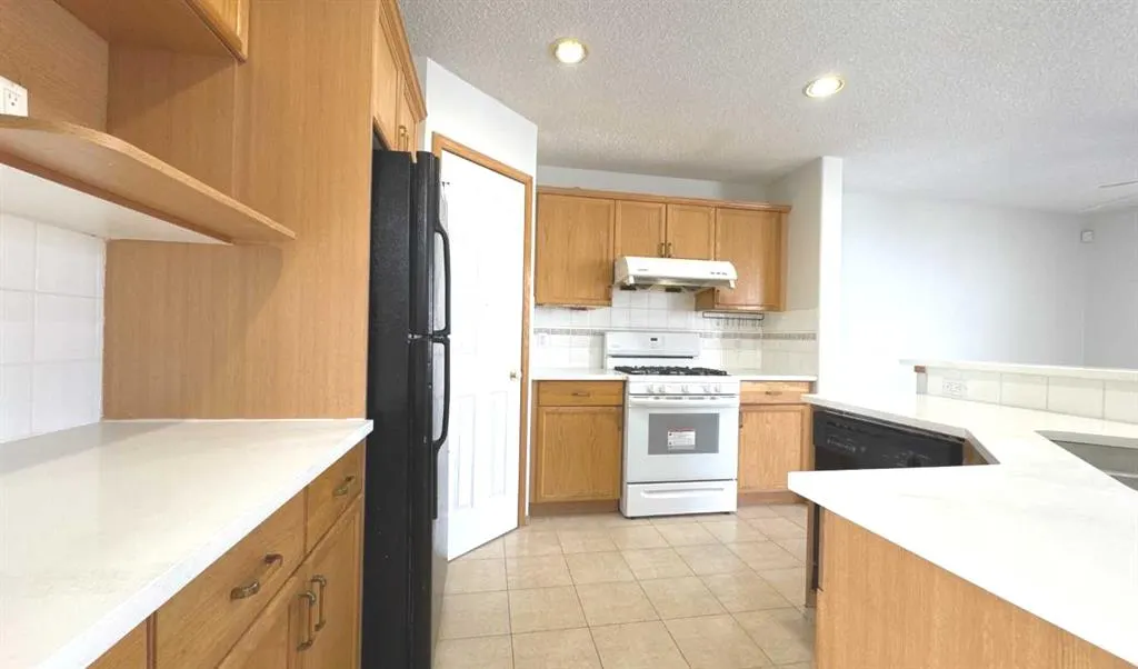 244 Los Alamos Place NE