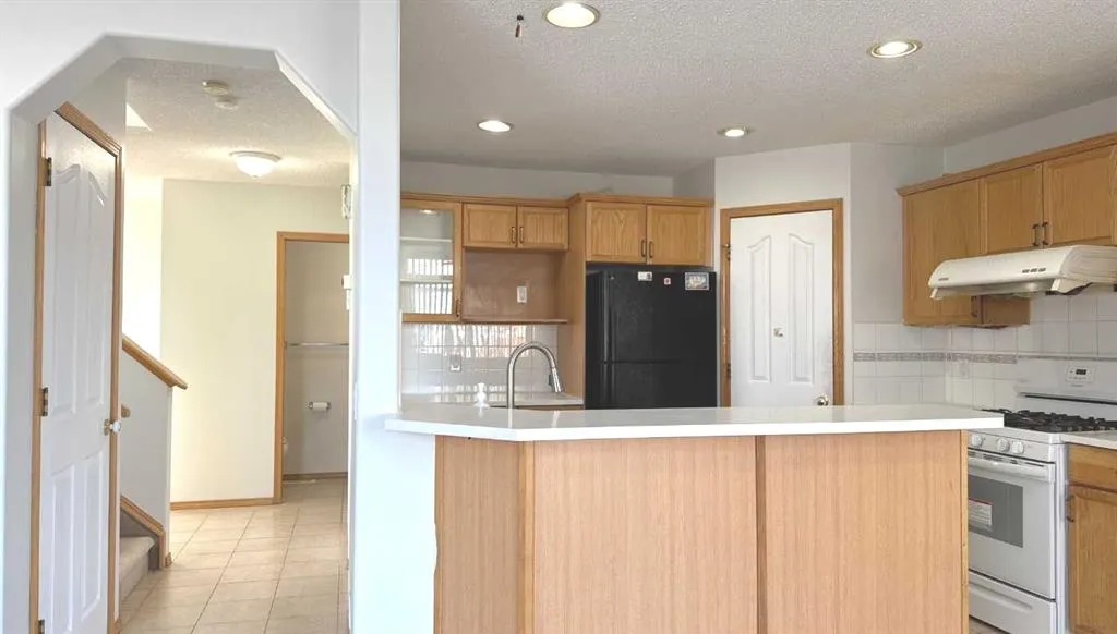 244 Los Alamos Place NE