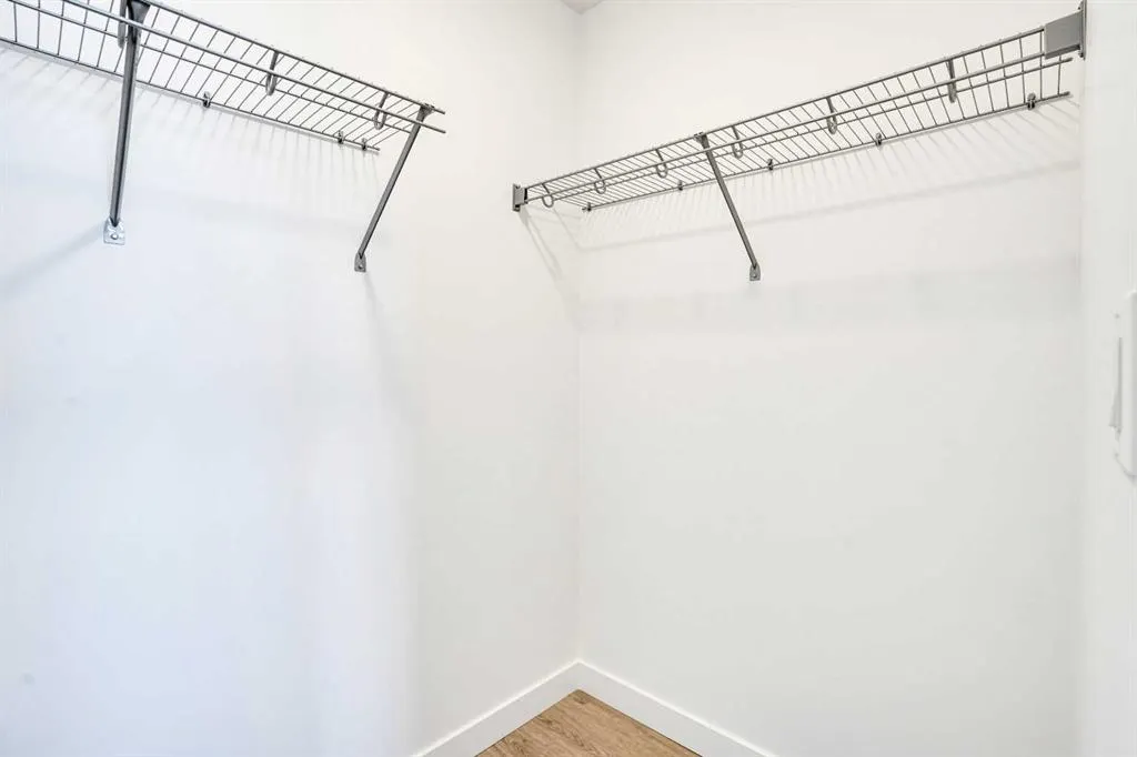 3932 University Avenue NW, #214