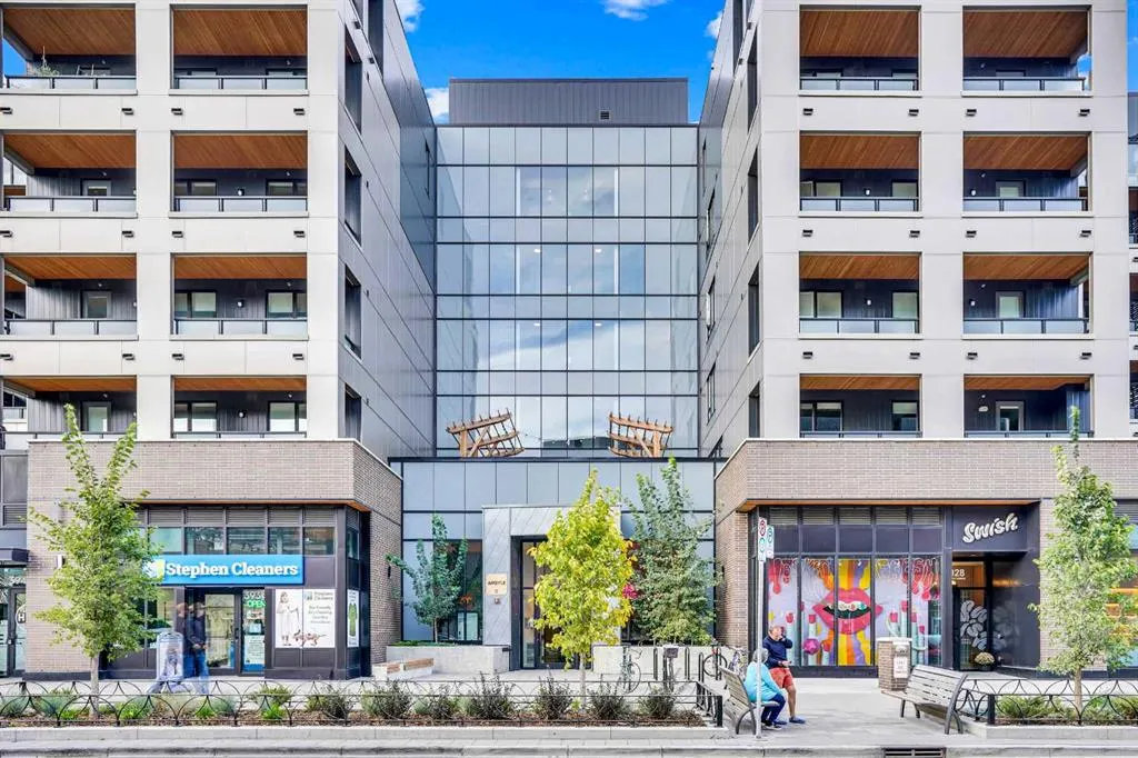 3932 University Avenue NW, #214