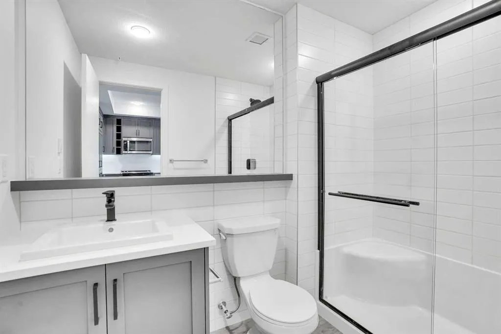 3932 University Avenue NW, #214