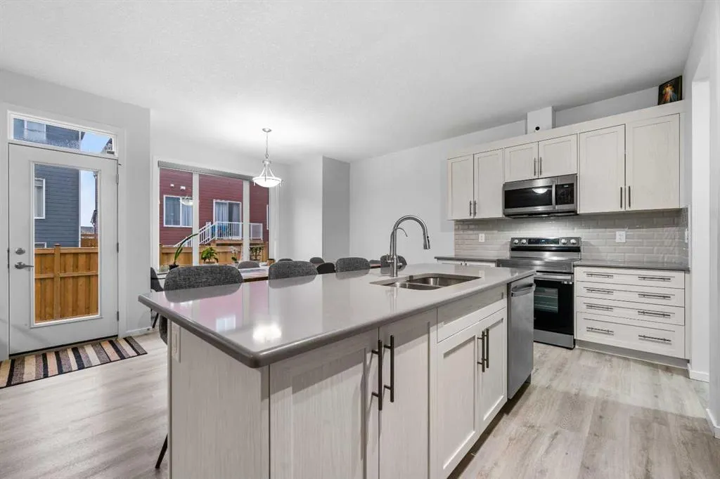 281 Yorkville Road SW