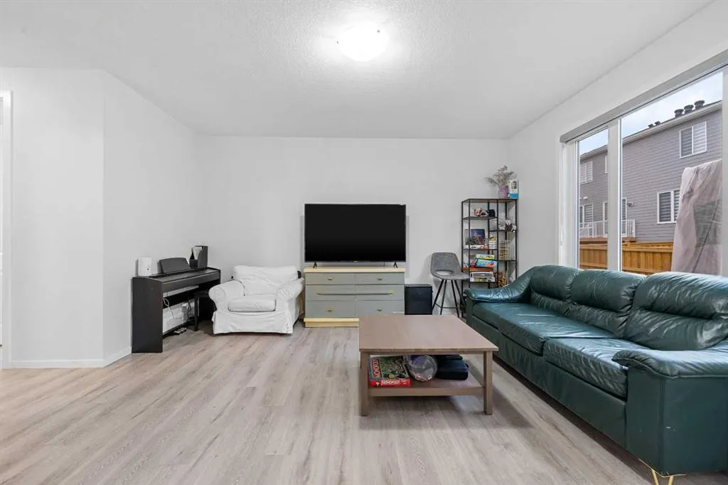 281 Yorkville Road SW