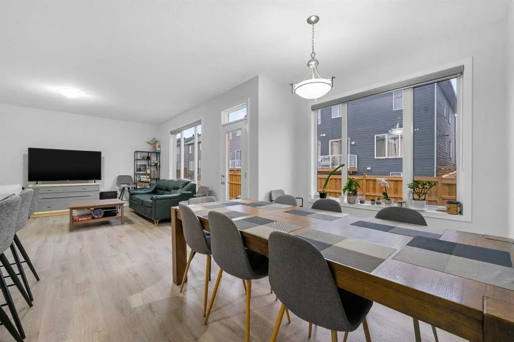 281 Yorkville Road SW